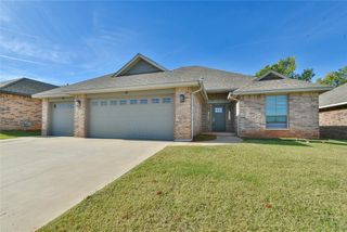 7061 Hidden Trail Lane, Warr Acres, OK 73132