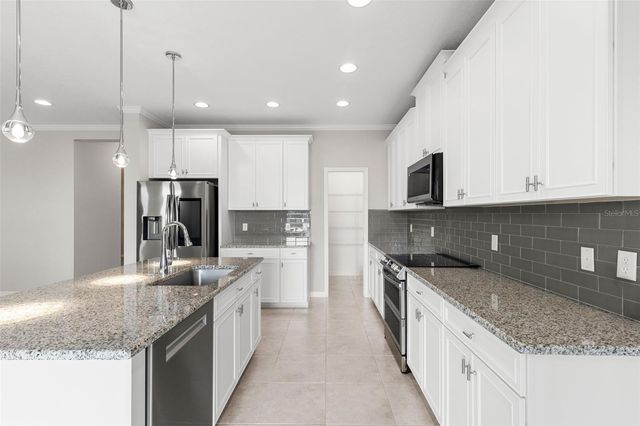 7537 POOL COMPASS LOOP, Wesley Chapel, FL 33545