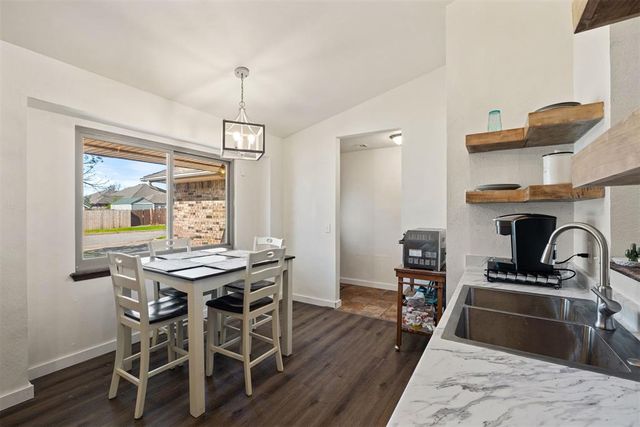 1000 Noel Drive, Yukon, OK 73099