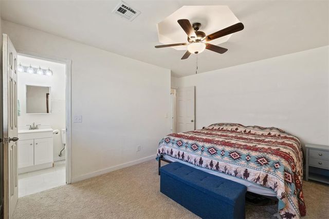 1000 Noel Drive, Yukon, OK 73099