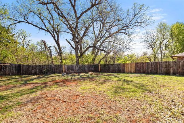 1000 Noel Drive, Yukon, OK 73099