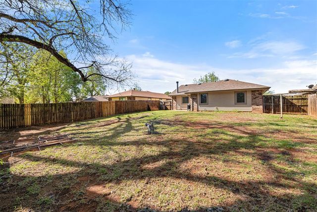 1000 Noel Drive, Yukon, OK 73099