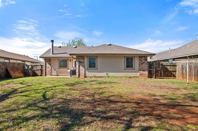 1000 Noel Drive, Yukon, OK 73099