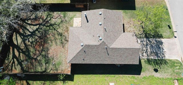 1000 Noel Drive, Yukon, OK 73099