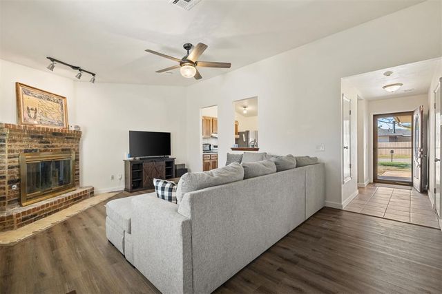 1000 Noel Drive, Yukon, OK 73099