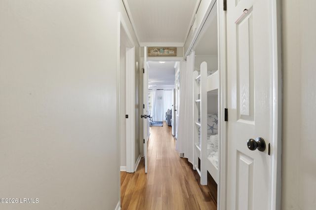 40 Folly Field Rd Apt B114, Hilton Head Island, SC 29928