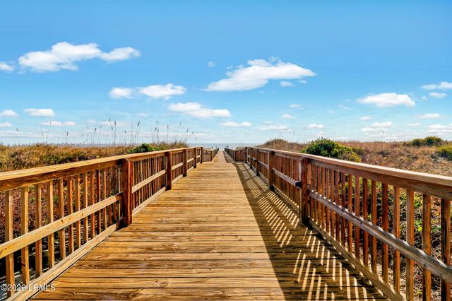 40 Folly Field Rd Apt B114, Hilton Head Island, SC 29928