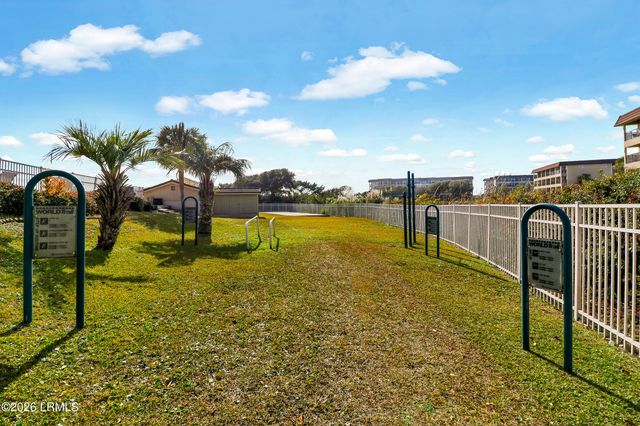 40 Folly Field Rd Apt B114, Hilton Head Island, SC 29928