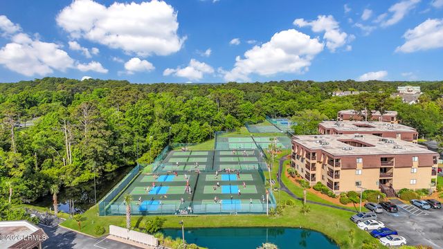 40 Folly Field Rd Apt B114, Hilton Head Island, SC 29928