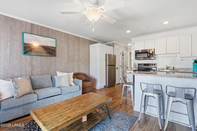 40 Folly Field Rd Apt B114, Hilton Head Island, SC 29928