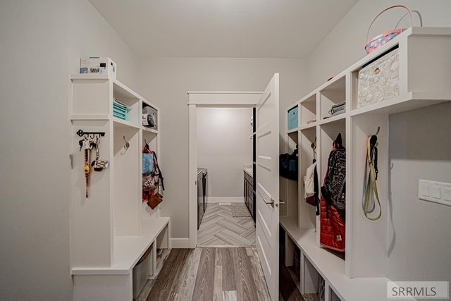 2831 S Hidden Hutch Drive, Ammon, ID 83401