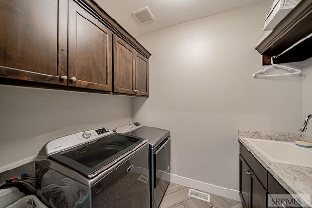 2831 S Hidden Hutch Drive, Ammon, ID 83401