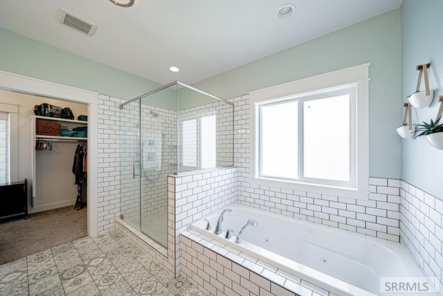 2831 S Hidden Hutch Drive, Ammon, ID 83401