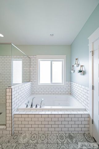 2831 S Hidden Hutch Drive, Ammon, ID 83401