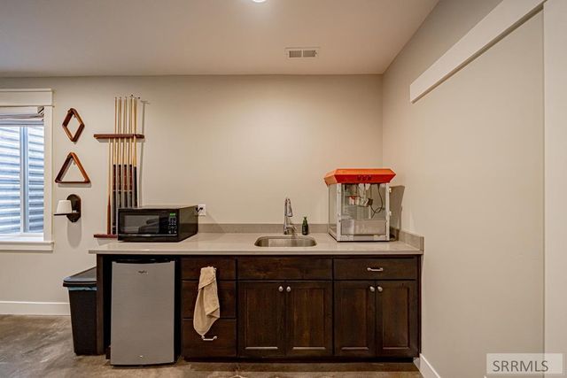 2831 S Hidden Hutch Drive, Ammon, ID 83401