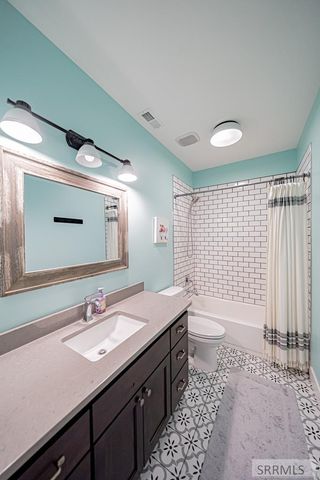 2831 S Hidden Hutch Drive, Ammon, ID 83401