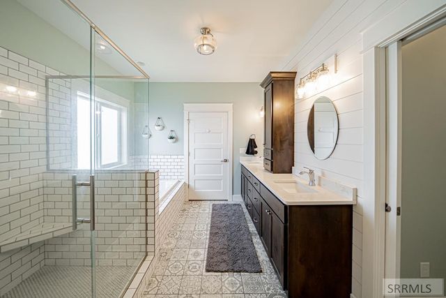 2831 S Hidden Hutch Drive, Ammon, ID 83401