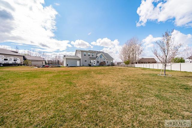 2831 S Hidden Hutch Drive, Ammon, ID 83401