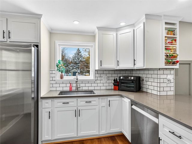 281 Woodruff Drive, Webster, NY 14580