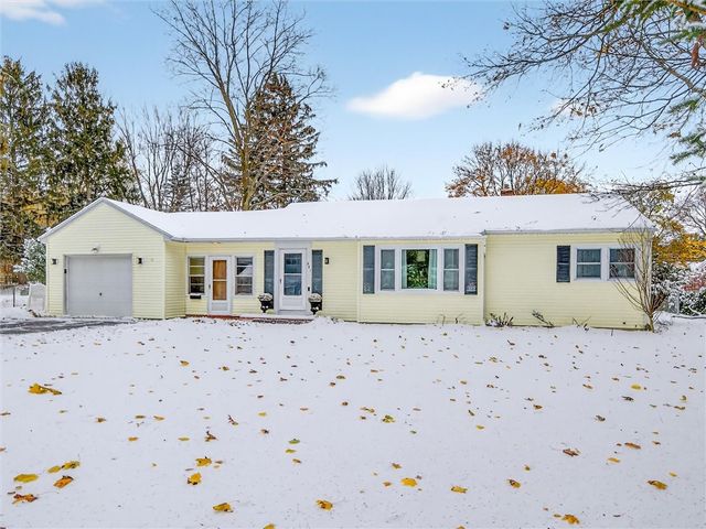 281 Woodruff Drive, Webster, NY 14580