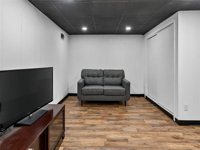 281 Woodruff Drive, Webster, NY 14580