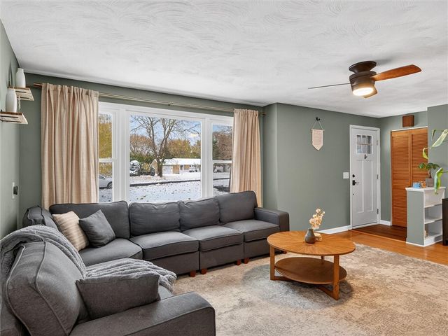 281 Woodruff Drive, Webster, NY 14580