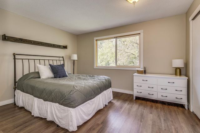 6923 Edenvale Boulevard, Eden Prairie, MN 55346