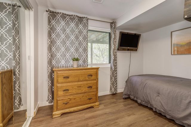 6923 Edenvale Boulevard, Eden Prairie, MN 55346