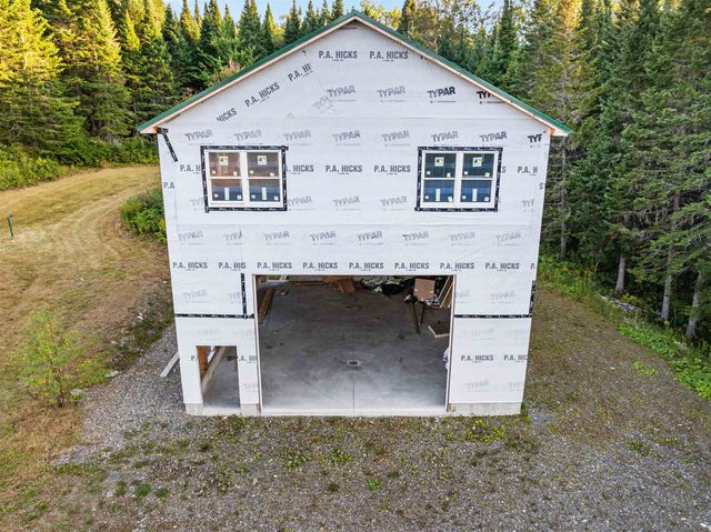 31 Beaver Brook Road, Pittsburg, NH 03592