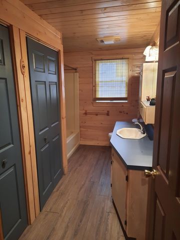 31 Beaver Brook Road, Pittsburg, NH 03592