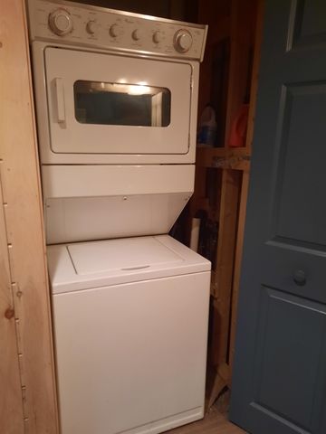 31 Beaver Brook Road, Pittsburg, NH 03592