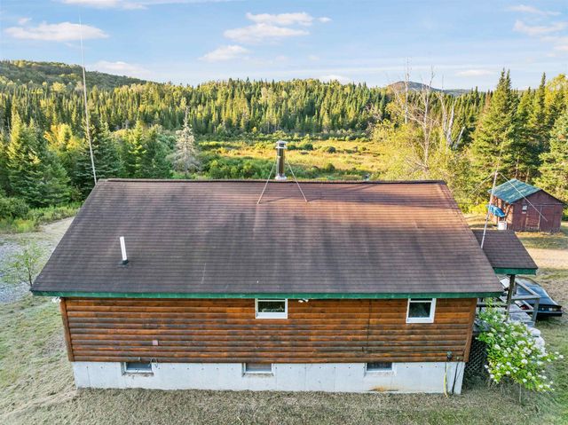 31 Beaver Brook Road, Pittsburg, NH 03592