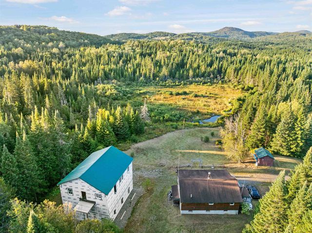 31 Beaver Brook Road, Pittsburg, NH 03592