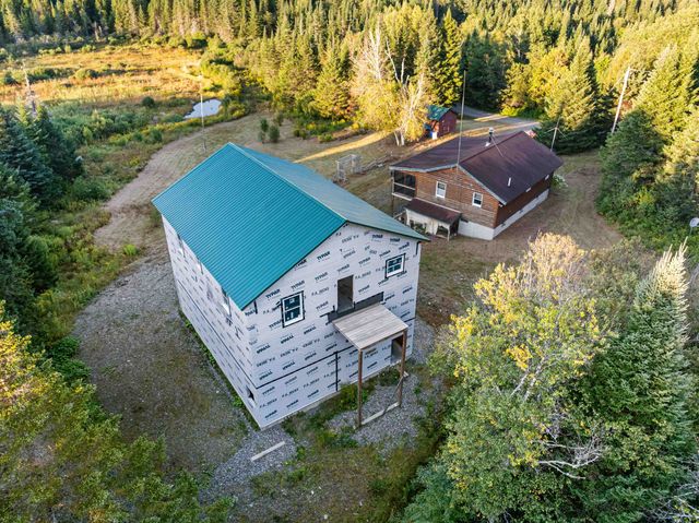 31 Beaver Brook Road, Pittsburg, NH 03592