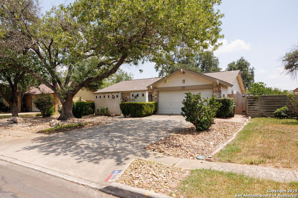 5006 Las Campanas, San Antonio, TX 78233