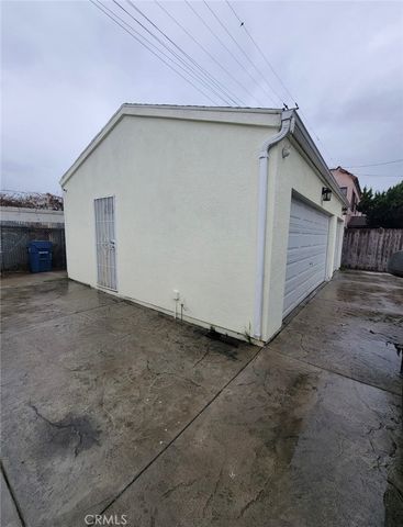 8455 Santa Fe Ave, Huntington Park, CA 90255