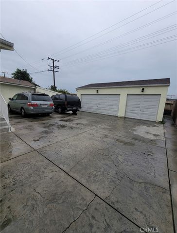 8455 Santa Fe Ave, Huntington Park, CA 90255