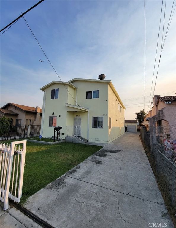 8455 Santa Fe Ave, Huntington Park, CA 90255