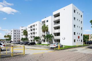 8075 NW 7th Street 503, Miami, FL 33126
