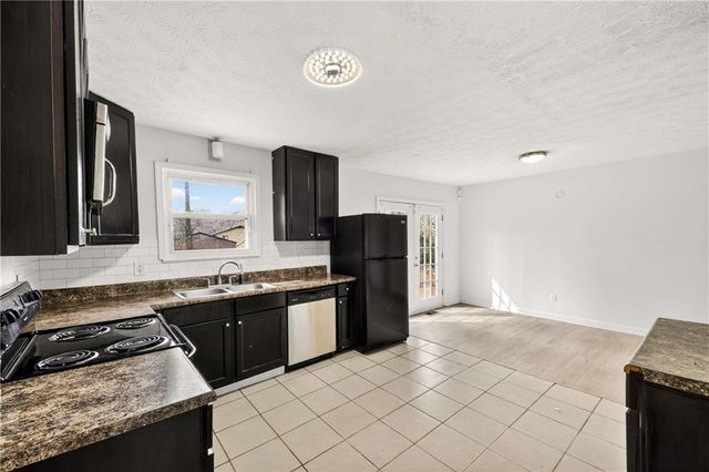 8845 Ashwood Drive, Riverdale, GA 30274