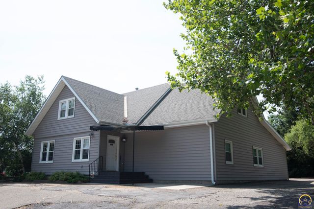 4105 SW 29th ST, Topeka, KS 66614