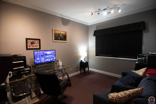 4105 SW 29th ST, Topeka, KS 66614