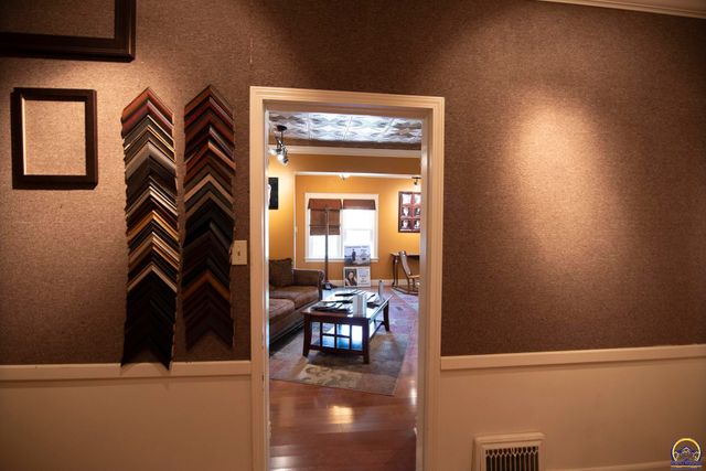 4105 SW 29th ST, Topeka, KS 66614