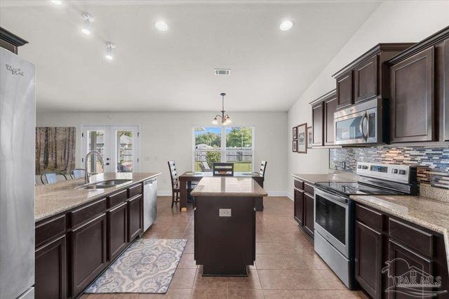 5667 Flume Dr, Pace, FL 32571