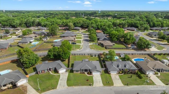 5667 Flume Dr, Pace, FL 32571