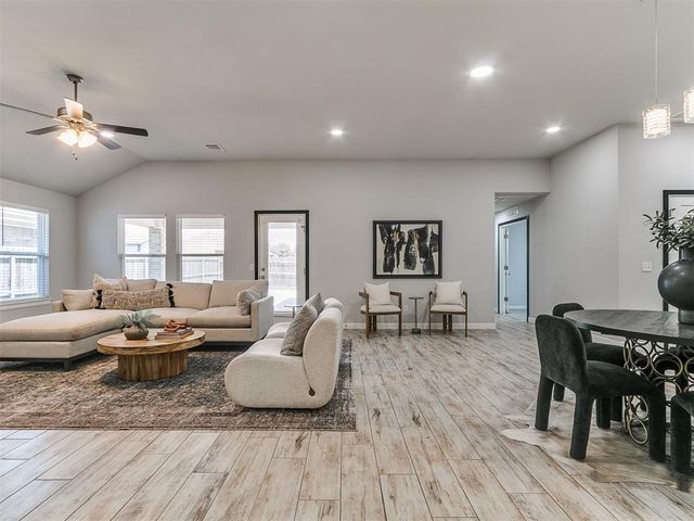 12929 NW 4th Street, Yukon, OK 73099