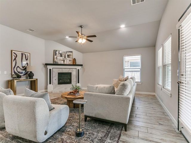 12929 NW 4th Street, Yukon, OK 73099