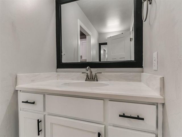 12929 NW 4th Street, Yukon, OK 73099