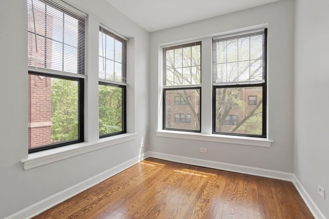 7702 N Marshfield Avenue 2, Chicago, IL 60626