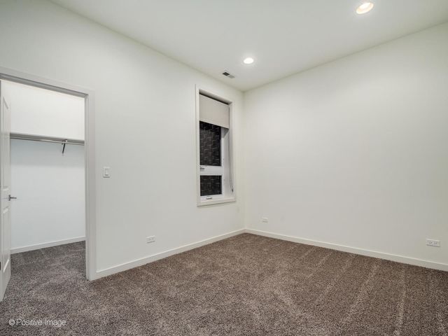 4111 N NARRAGANSETT Avenue 202, Chicago, IL 60634